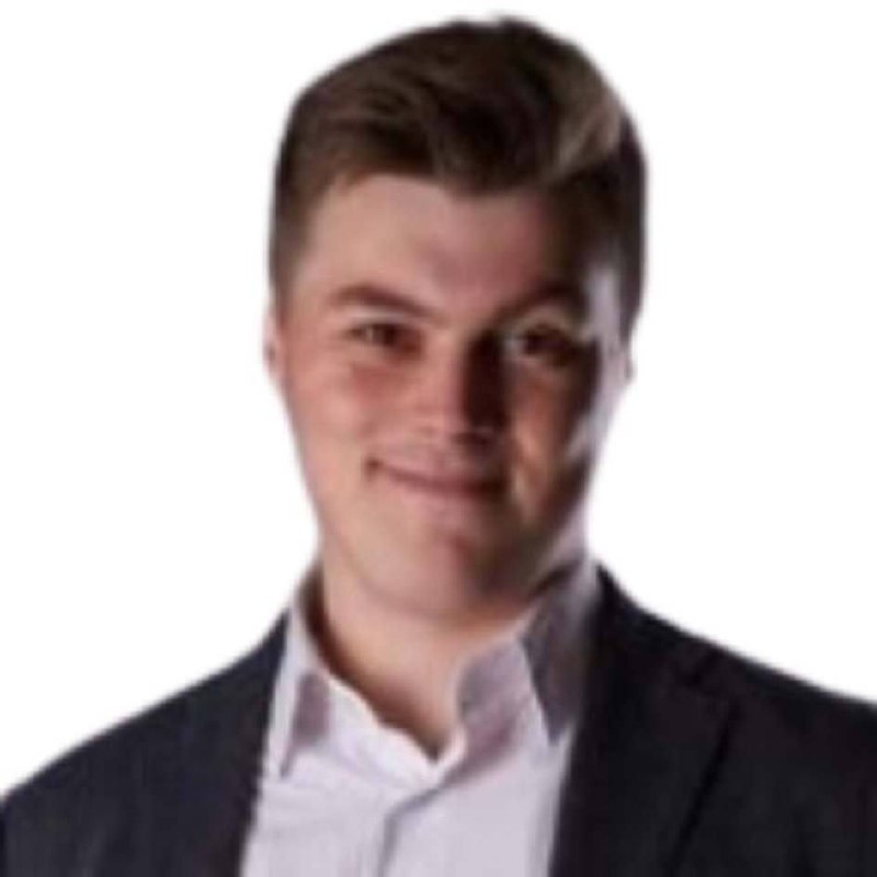 Максим Лагутин